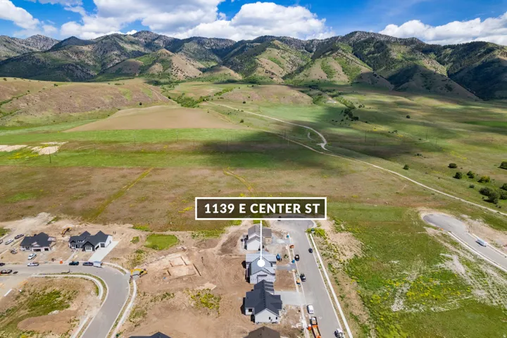 1139 E Center St, Hyde Park, Utah 84318