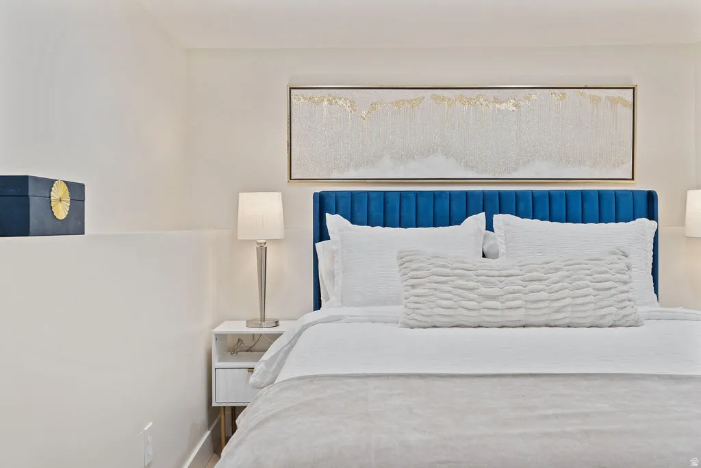 Recessed wall detail with an integrated ledge, offering functional space