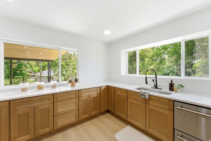 4215 S Holladay Blvd, Holladay, Utah 84124