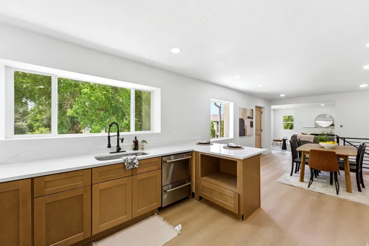 4215 S Holladay Blvd, Holladay, Utah 84124