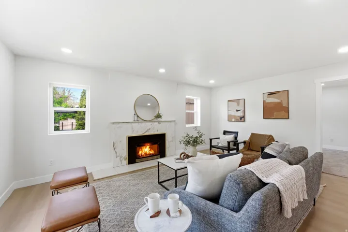 4215 S Holladay Blvd, Holladay, Utah 84124