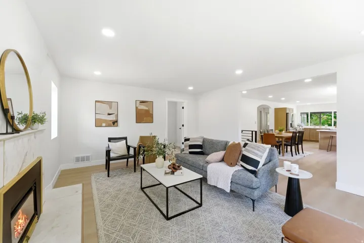 4215 S Holladay Blvd, Holladay, Utah 84124