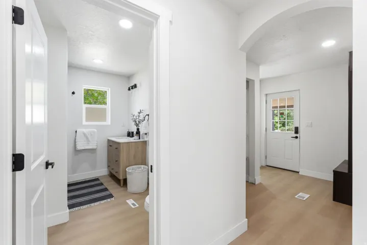 Guest Bathroom/Hallway