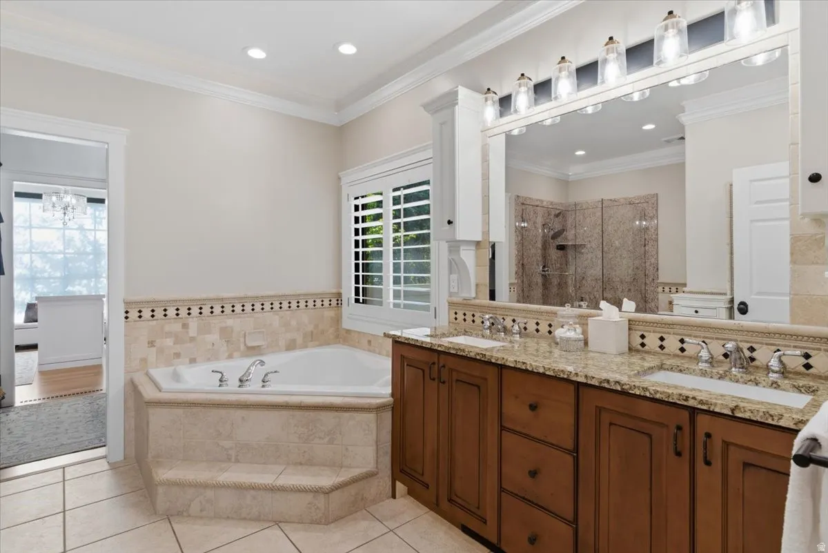 Primary Suite Bathroom