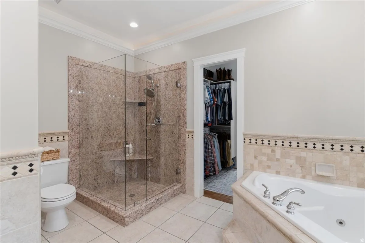 Primary Suite Bathroom