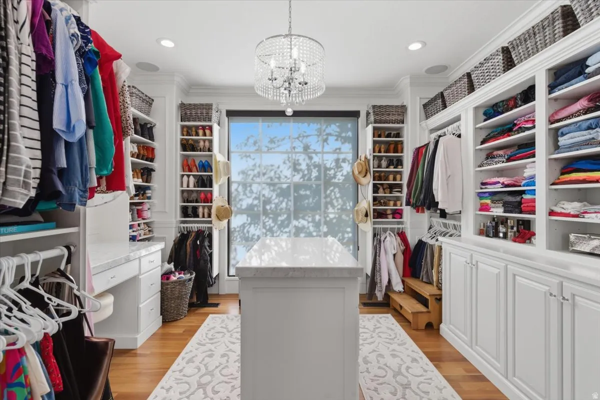 Primary Suite Walk-in Closet