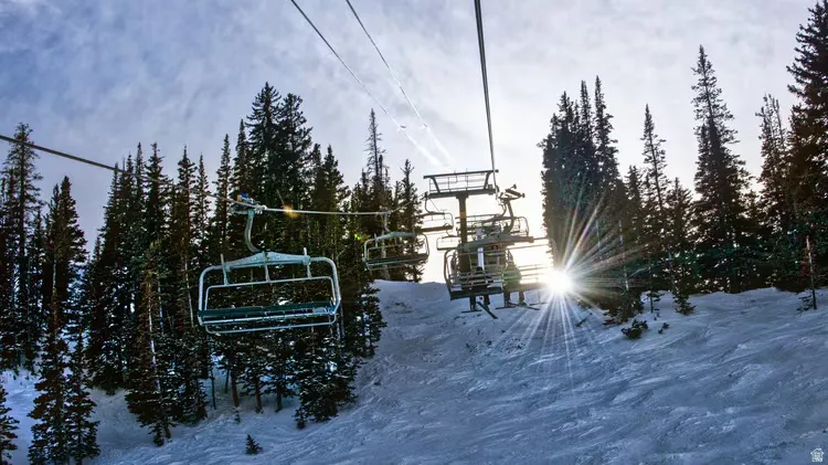Town Lift direct to PRMR from Condo Accommodation