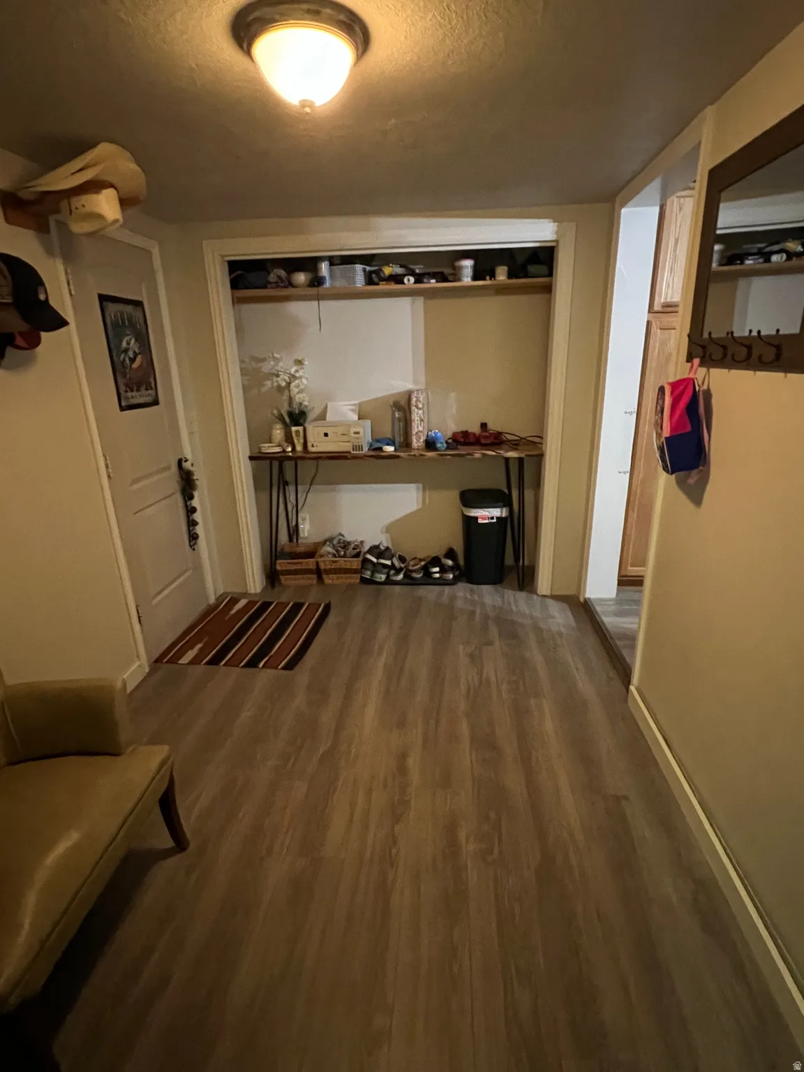 What it looked like before sellers moved out. Here's how they used the mud room.