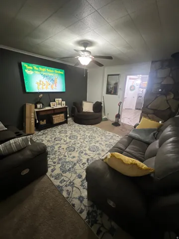What the family room looked like before sellers moved out.  Plenty of space!