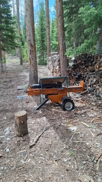 Log splitter to be left with the property
