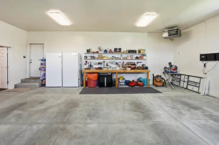 10195 W 11600 N, Bothwell, Utah 84337