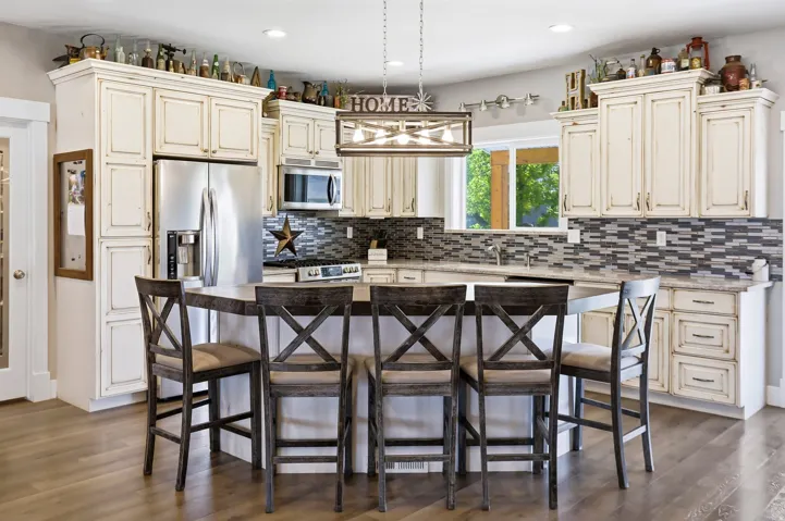 10195 W 11600 N, Bothwell, Utah 84337