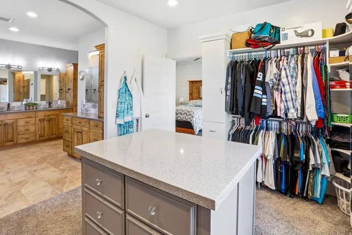 10195 W 11600 N, Bothwell, Utah 84337