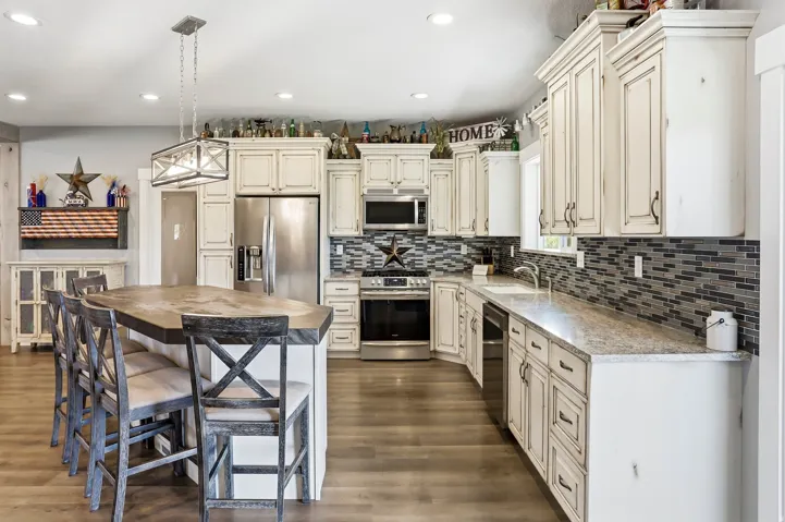 10195 W 11600 N, Bothwell, Utah 84337