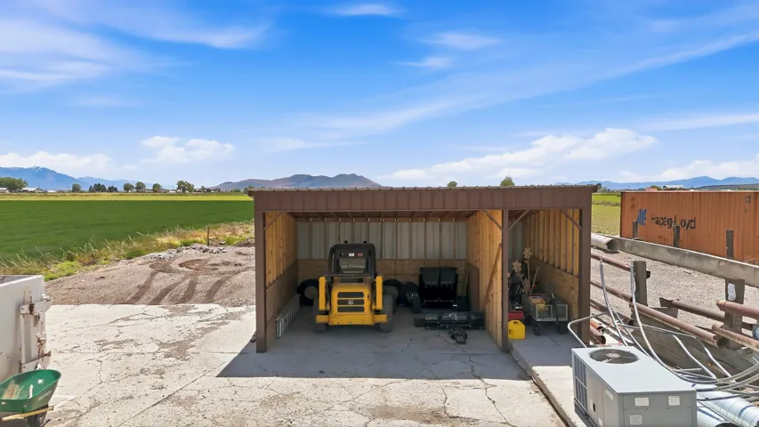 10195 W 11600 N, Bothwell, Utah 84337