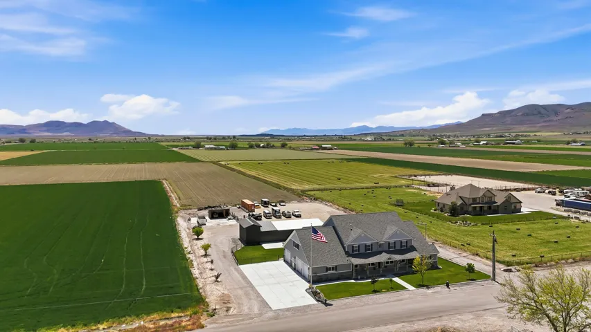 10195 W 11600 N, Bothwell, Utah 84337