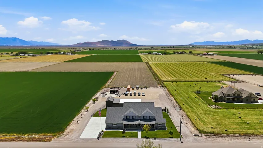 10195 W 11600 N, Bothwell, Utah 84337
