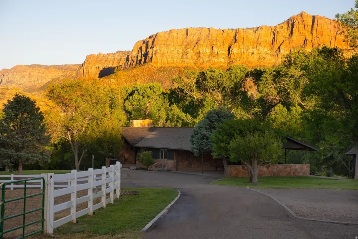 2428 Zion Park Bvld Hwy, Springdale, Utah 84767