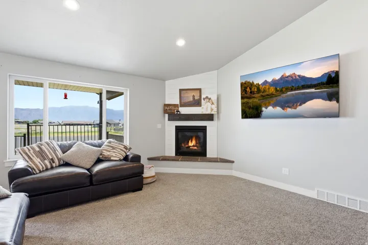 11160 N 8400 W, Tremonton, Utah 84337