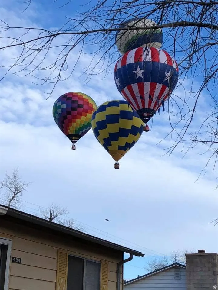 Hot Air Balloon Fest viewable from front yard of the property.