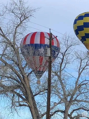 Hot Air Balloon Fest viewable from front yard of the property.