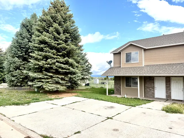Wonderful townhome ~ No HOA