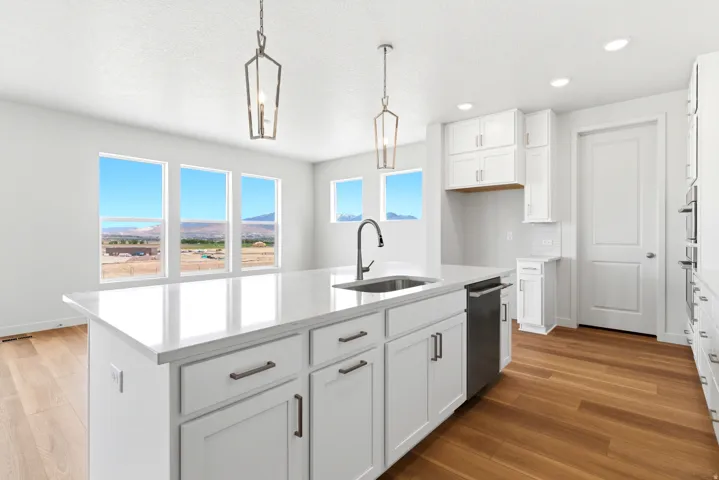 1208 W Mahogany St, Saratoga Springs, Utah 84045