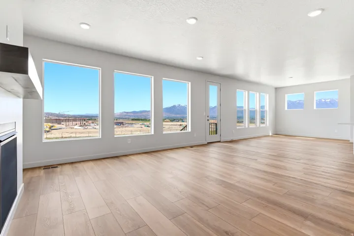 1208 W Mahogany St, Saratoga Springs, Utah 84045