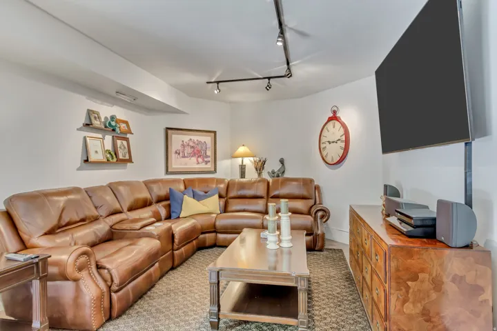 900 S Donner Way #408, Salt Lake City, Utah 84108