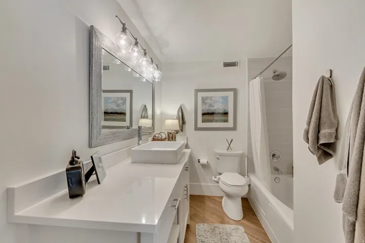 900 S Donner Way #408, Salt Lake City, Utah 84108