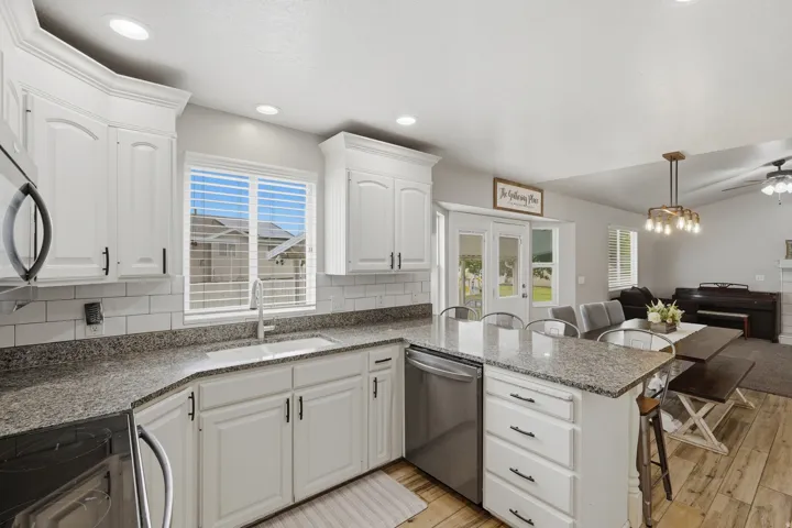 1761 W 500 N, West Point, Utah 84015