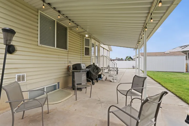 1761 W 500 N, West Point, Utah 84015
