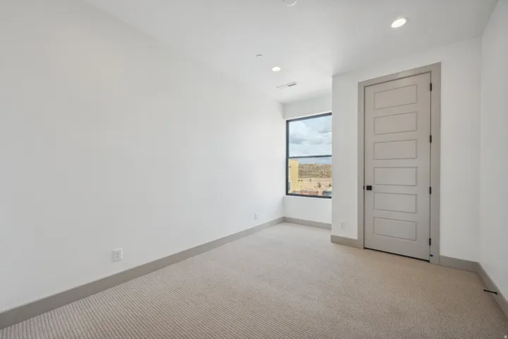 *Photo of similar unit*