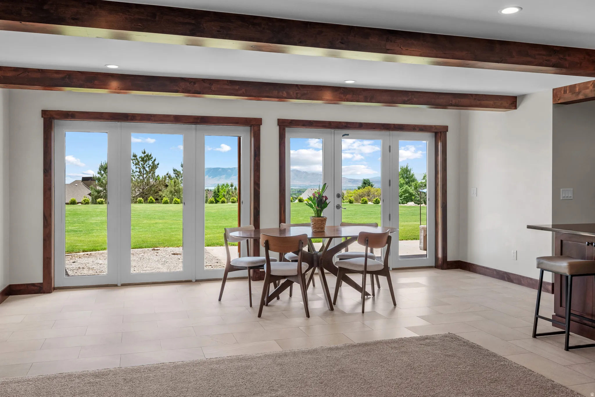 Basement Kitchen Sitting Area