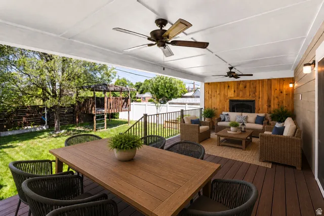 Huge deck for entertaining by the gas fireplace.