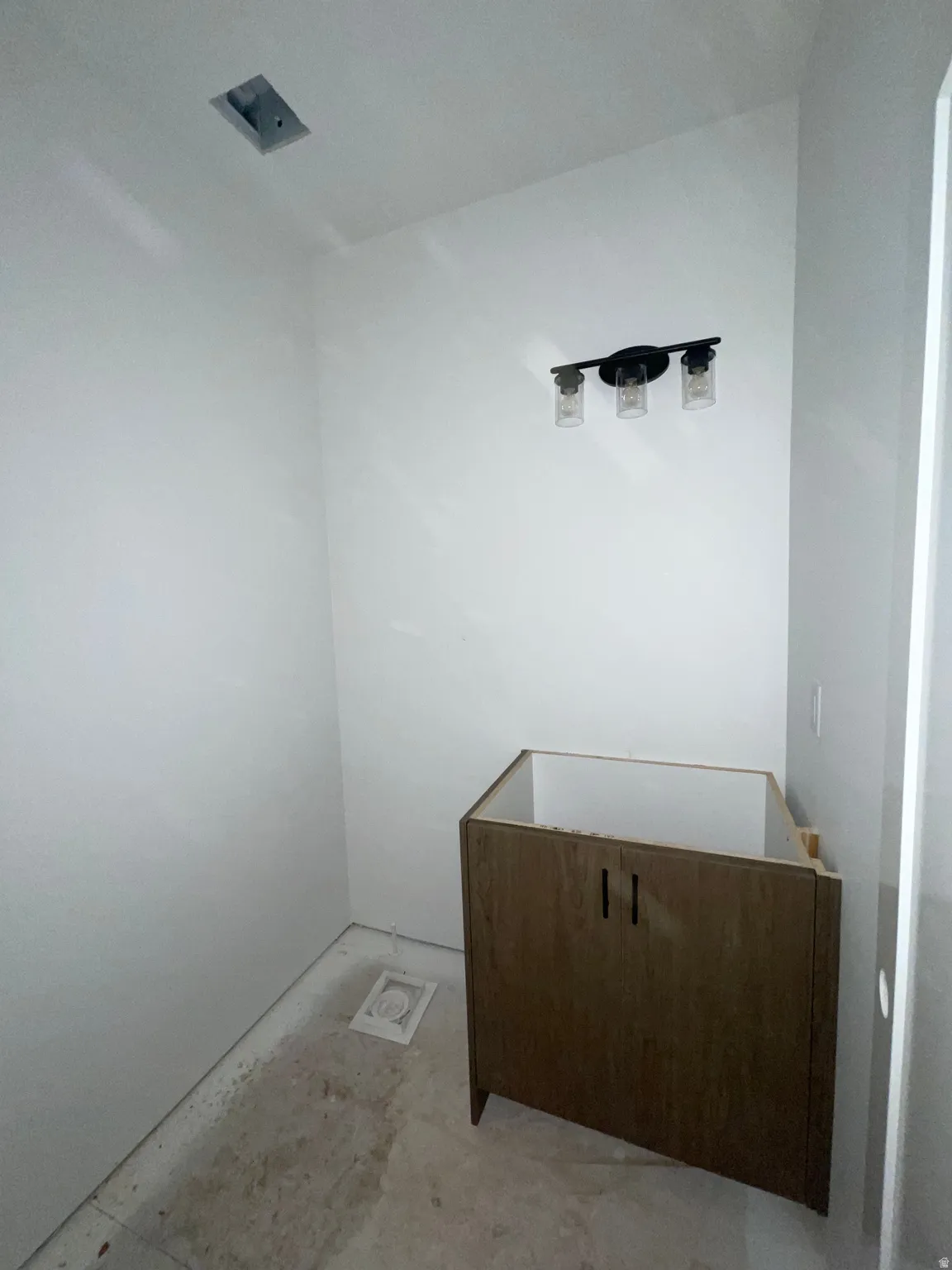1/2 Bath on Main Floor