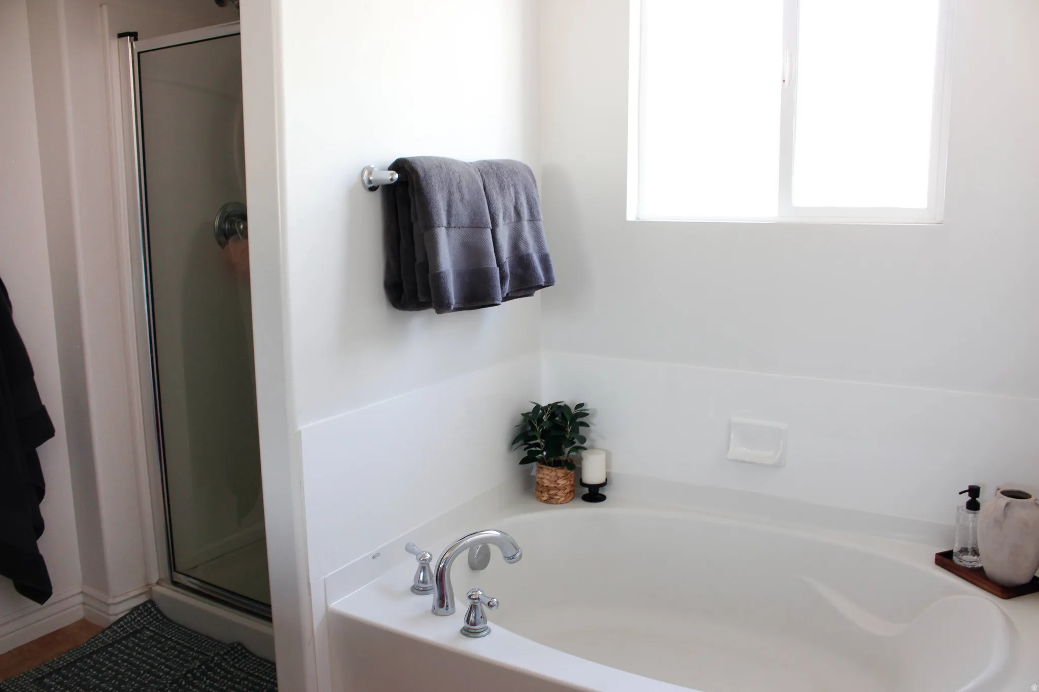 Primary bathroom. Large soaking tub! Separate shower.