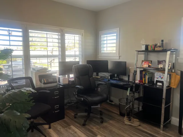 2nd bedroom/ Office