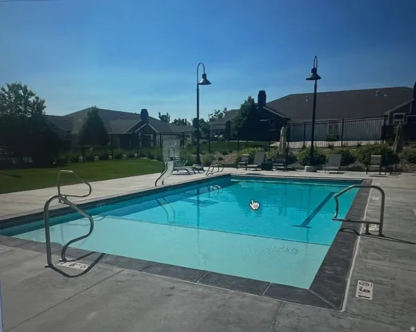 Community pool