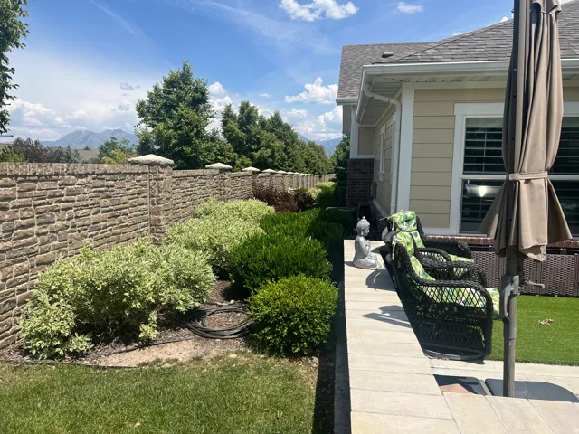 View of side yard