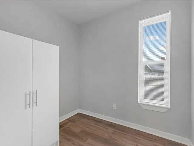 Small bedroom or office space.