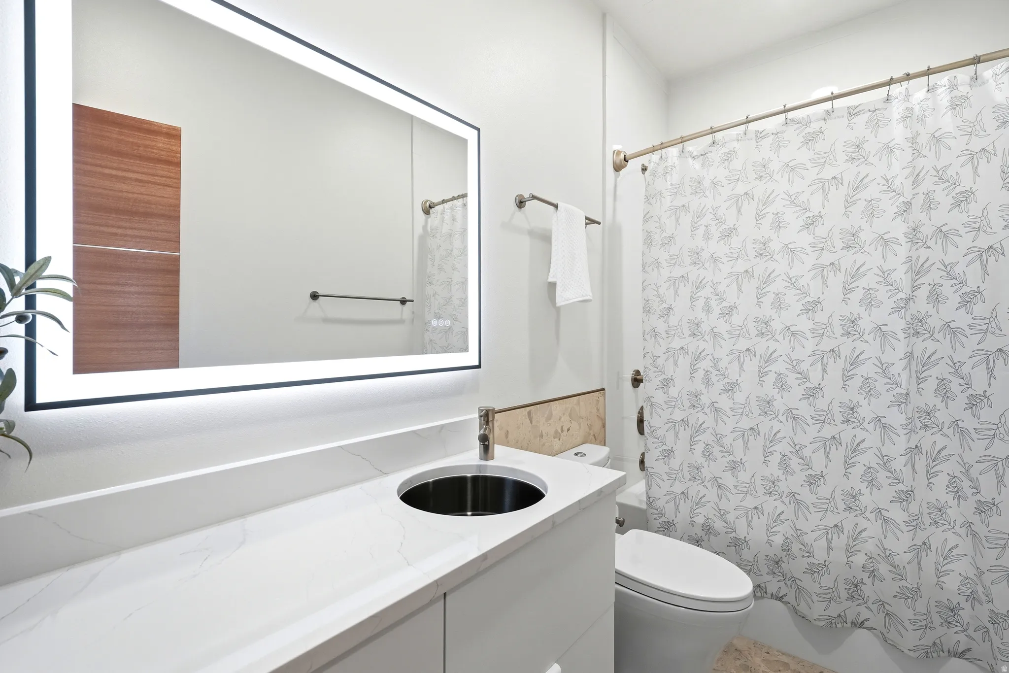 Hall Bathroom with heated, lighted mirror