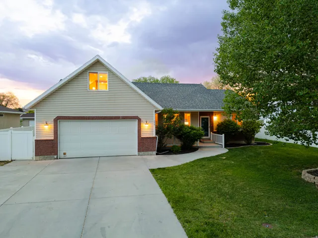 WELCOME to 1610 S 1220 W, Vernal UT!