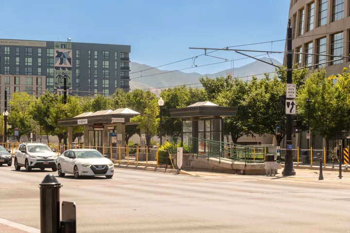 UTA TRAX