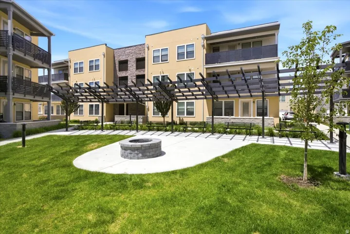 8345 S Iris Lumi Ln #201, Midvale, Utah 84047