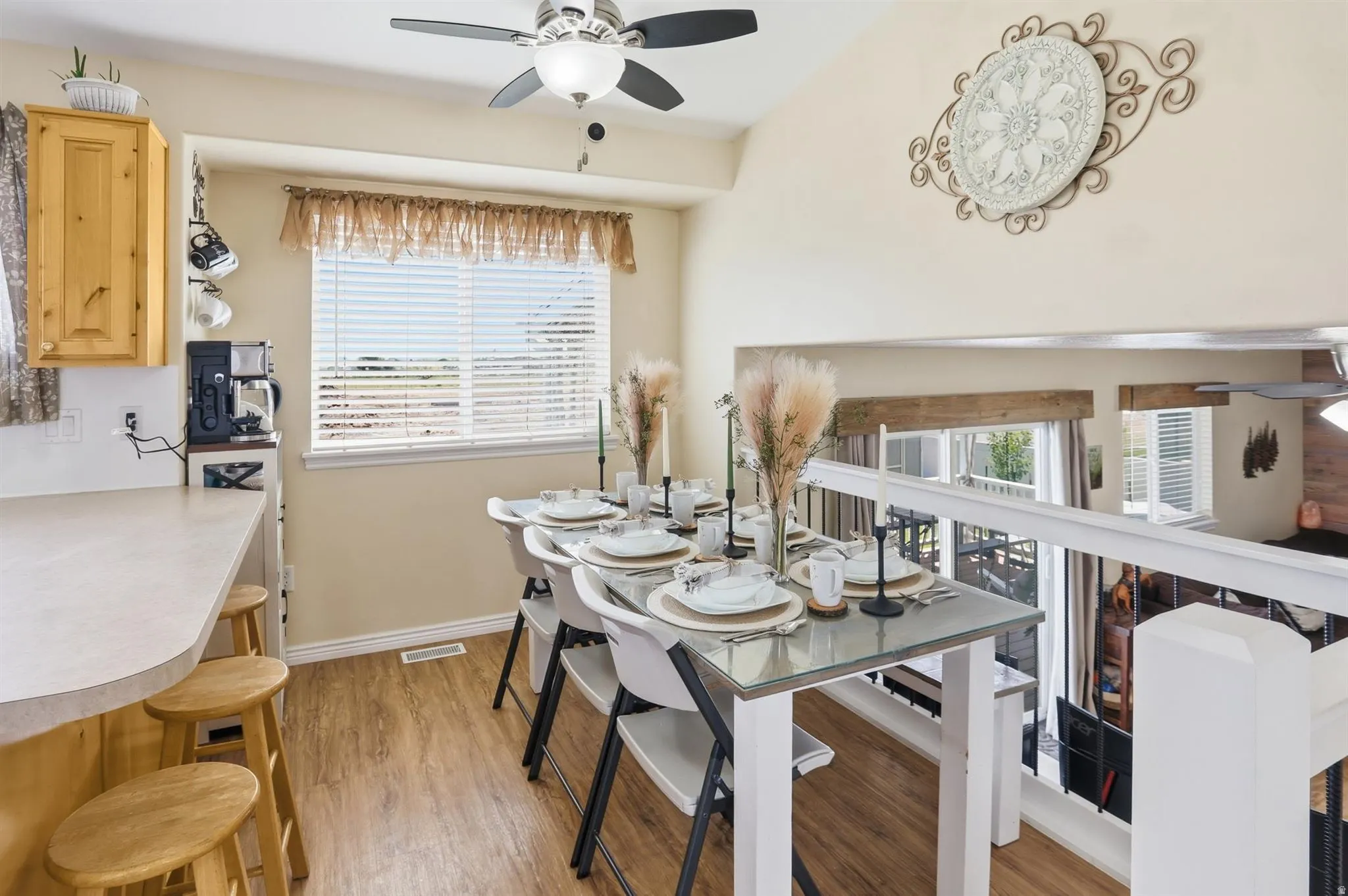 Dining area and kitchen bar