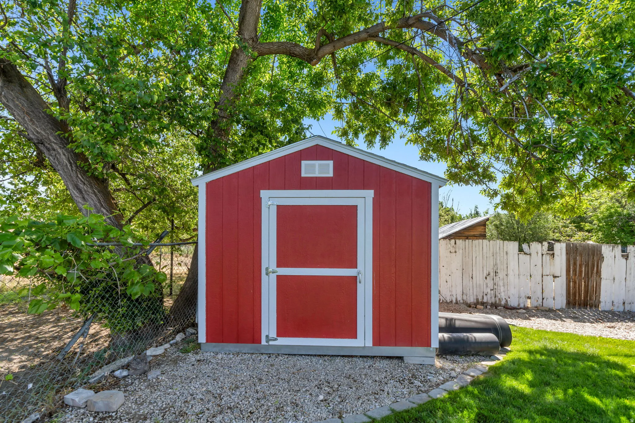Utility shed