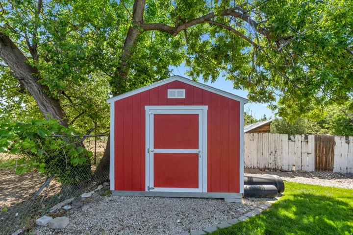 Utility shed
