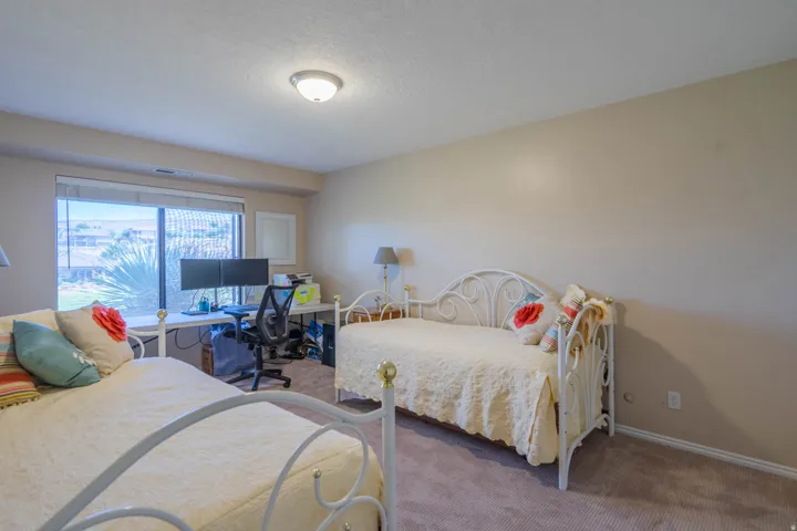 Large downstairs 2nd Bedroom/office