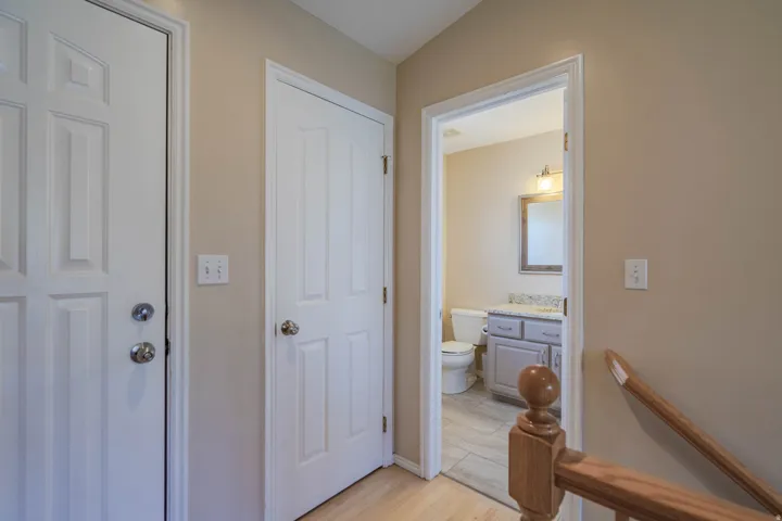 Half bath off of entry